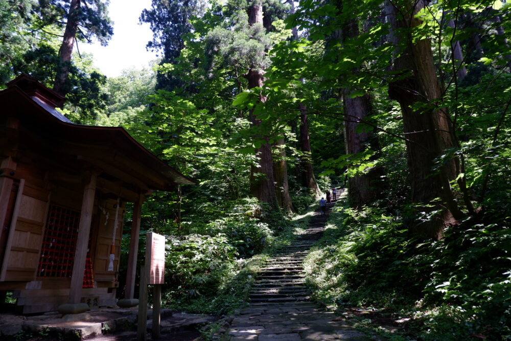 三の坂　埴山姫神社